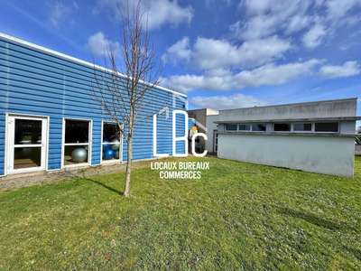 A vendre local 575m² Saint Hilaire de Chaléons
