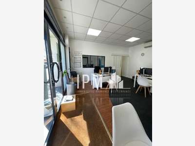 Local à vendre 57m² à Salon-de-Provence centre 