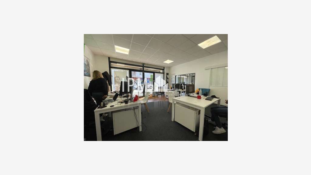 Local à vendre 57m² à Salon-de-Provence centre 