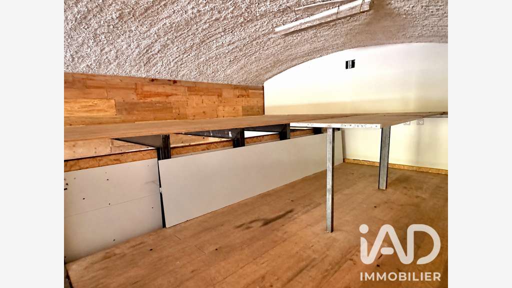 Vente local commercial 72m²  à Bourg-Saint-Andéol