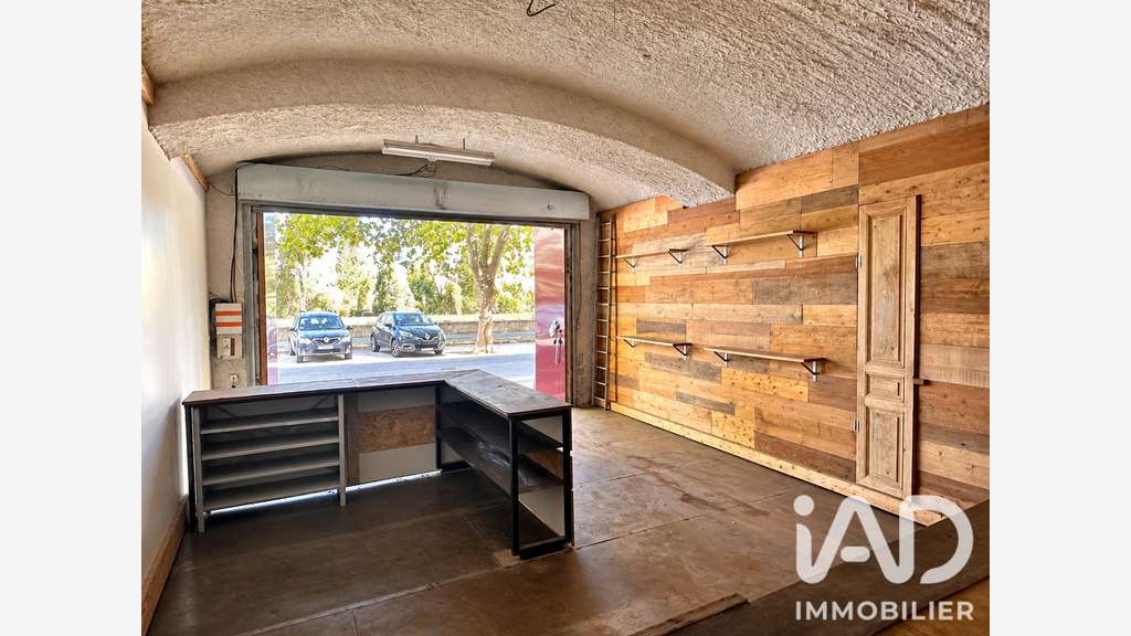 Vente local commercial 72m²  à Bourg-Saint-Andéol