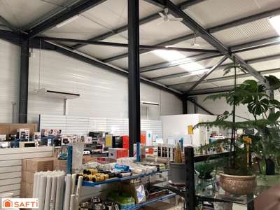 Vente Locaux commerciaux - Boutiques à Saint-Seurin-sur-l'Isle