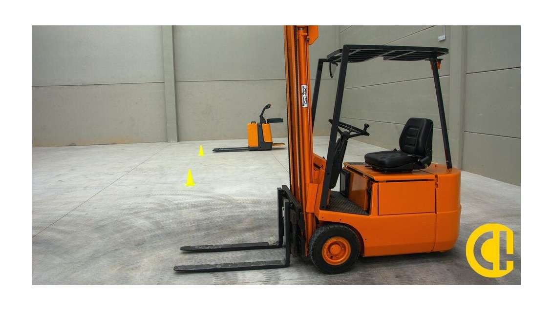 A vendre locaux de 140m² à 2000m² à Létra