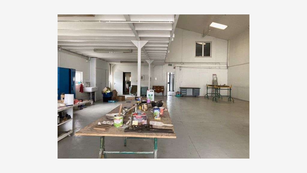 Locaux d'activité à vendre à Issoire ZI des Listes