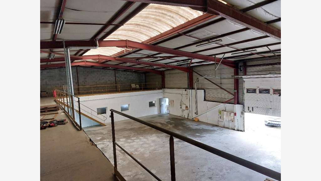 Vente local d'activité 815m² à Valence