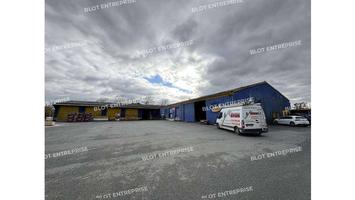 A vendre locaux d'activités 1900m² à Châteaubriant
