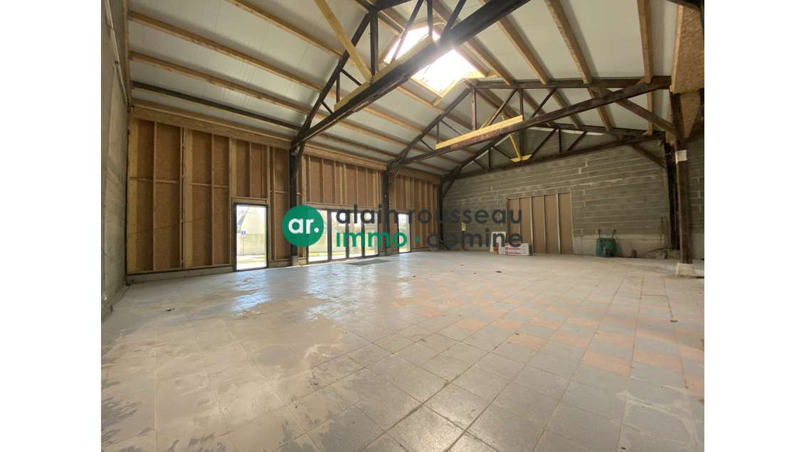 AV local commercial 326m² empl stratégique Angers