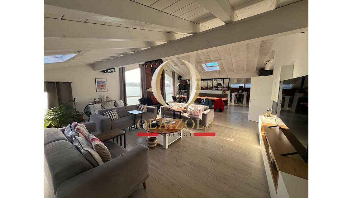 AV local d'activité  standing 260m² à Ascain
