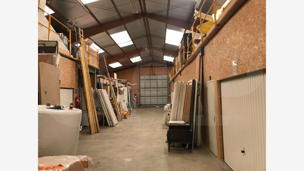 Local d'activité à vendre 450m² à Betton