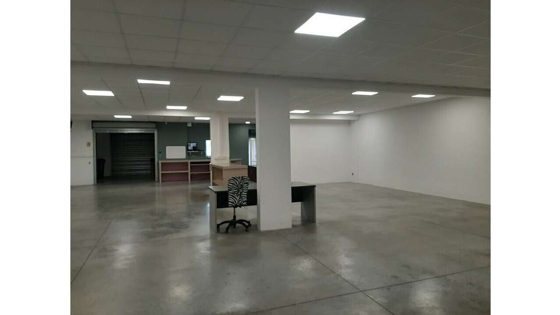 Local d'activité à vendre à Bourg-lès-Valence