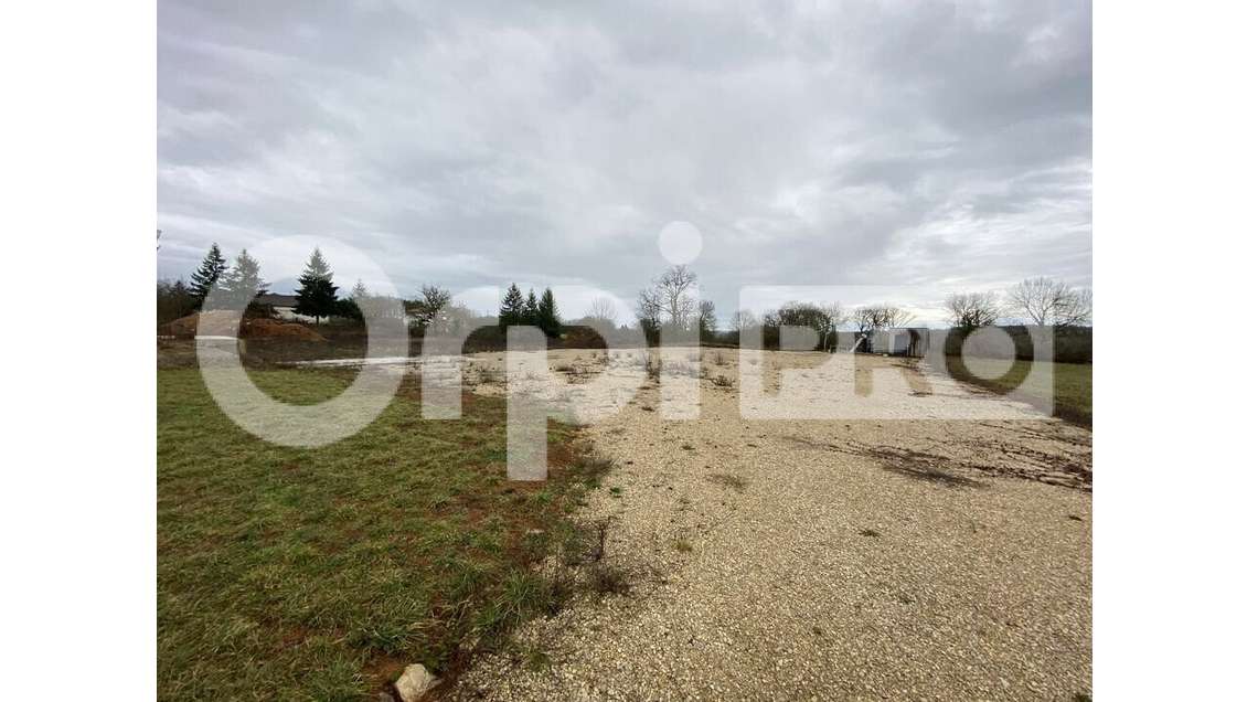 AV  terrain à bâtir et terrain agricole à Caylus