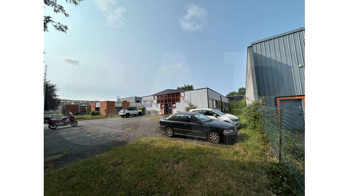 Bâtiment 371m² à vendre dans l'Écopôle Sud-Est