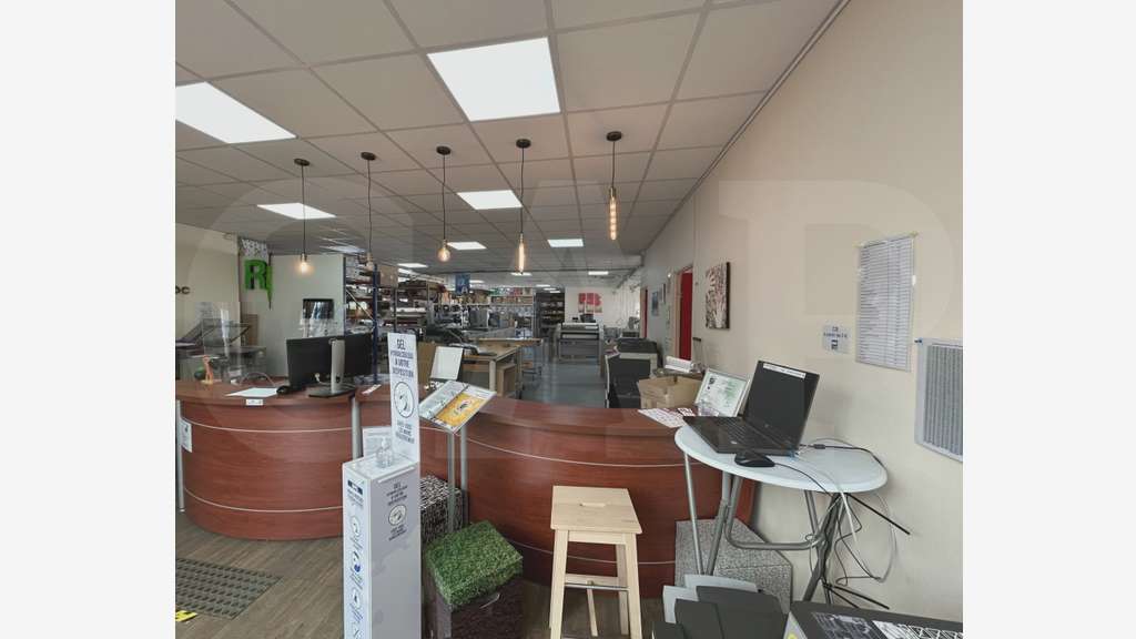 Bâtiment 371m² à vendre dans l'Écopôle Sud-Est