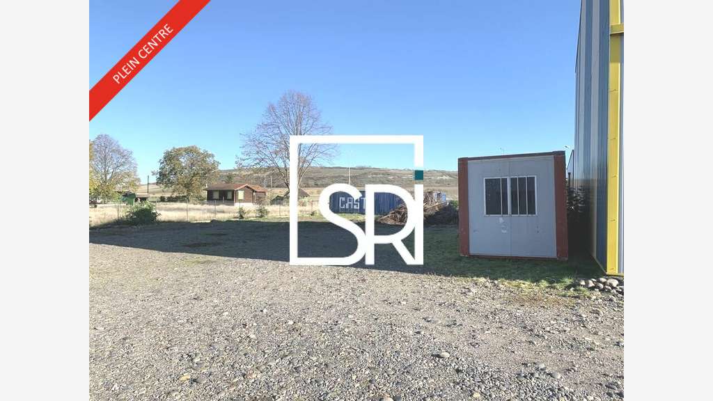 Entrepôt 825m² à vendre à Cournon-d'Auvergne