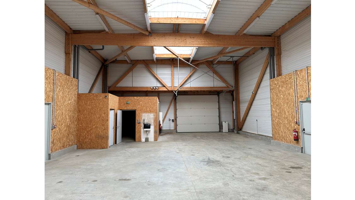 A vendre local artisanal 200m² au Nord d'Angers