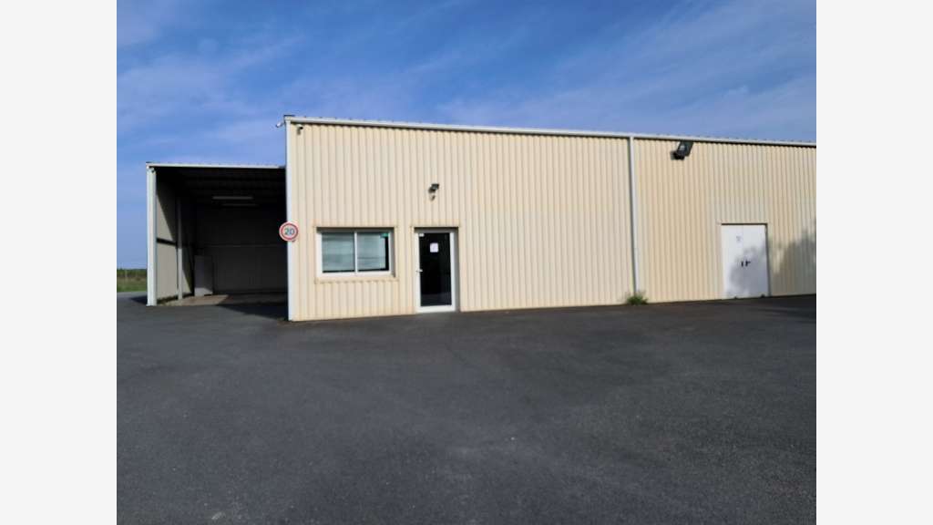 Vente entrepôt 723m² sur 2.2ha proche A63 Landes