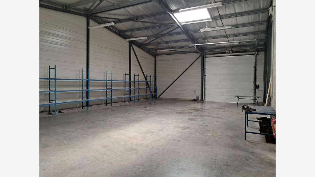 Vente entrepôt 723m² sur 2.2ha proche A63 Landes