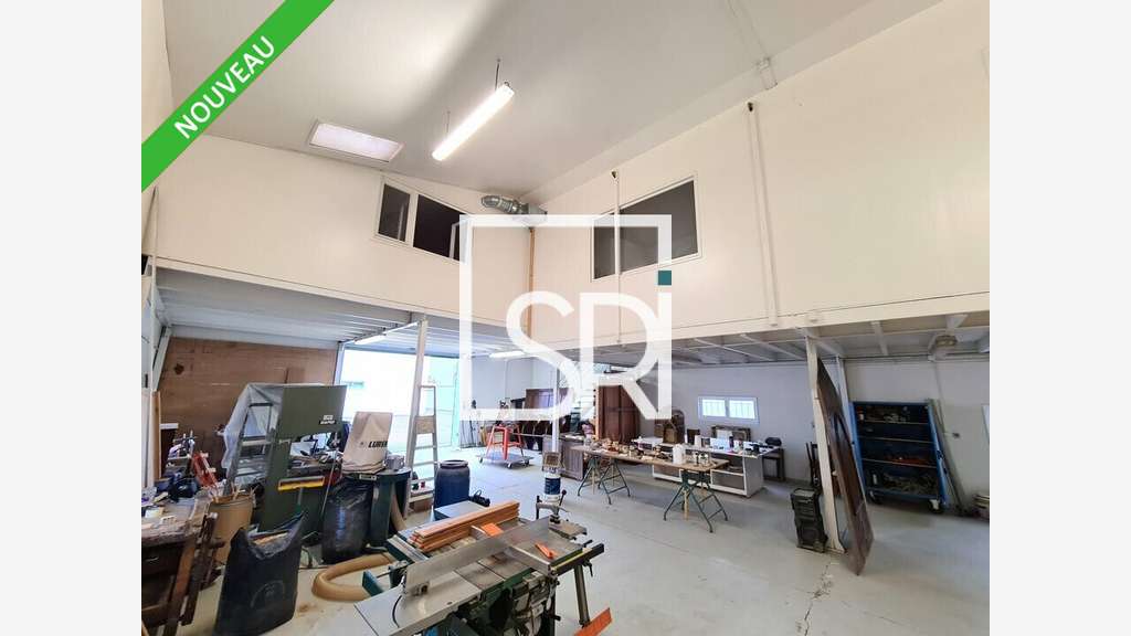AV local 600m² sur 1580m² ZI des Listes à Issoire