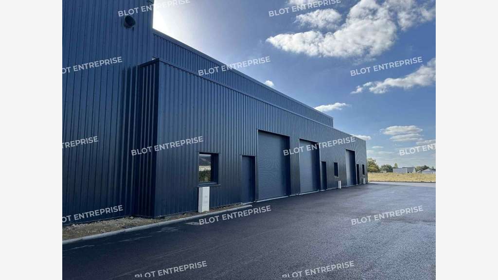 A louer ou vendre cellule 250m² à La Bouëxière