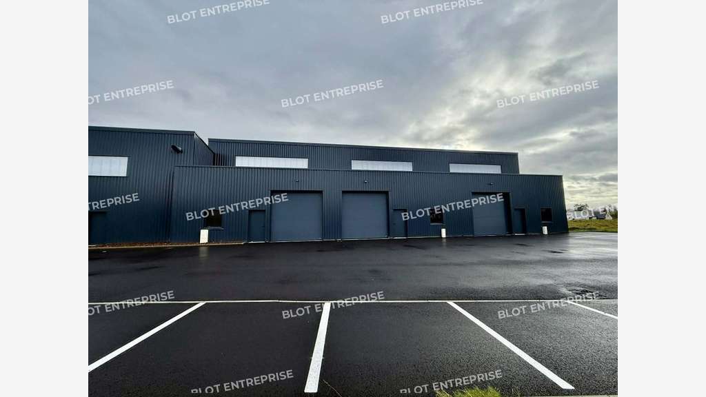 A louer ou vendre cellule 250m² à La Bouëxière