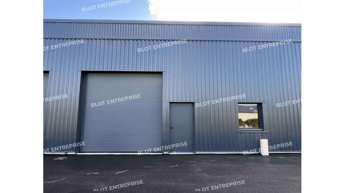 A louer ou vendre cellule 250m² à La Bouëxière