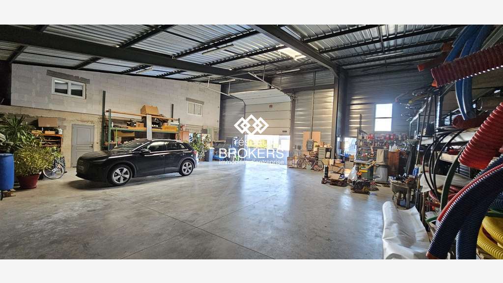 Vente entrepôt 5000m² périphérie Clermont-Ferrand
