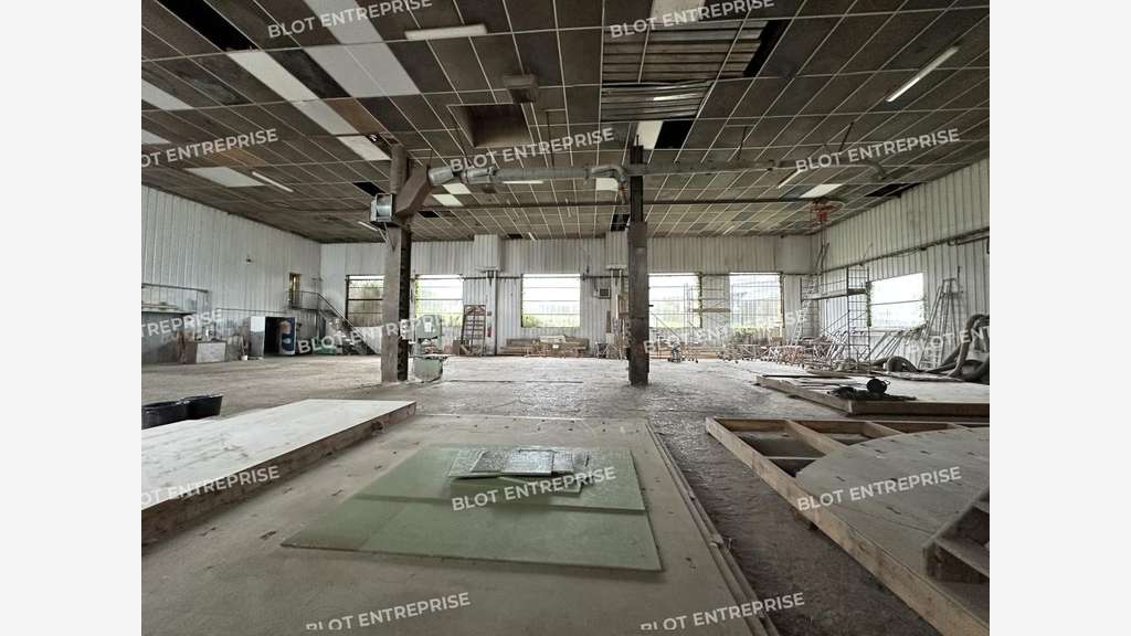 A vendre bâtiment d'activités 3150m² à Locmiquélic