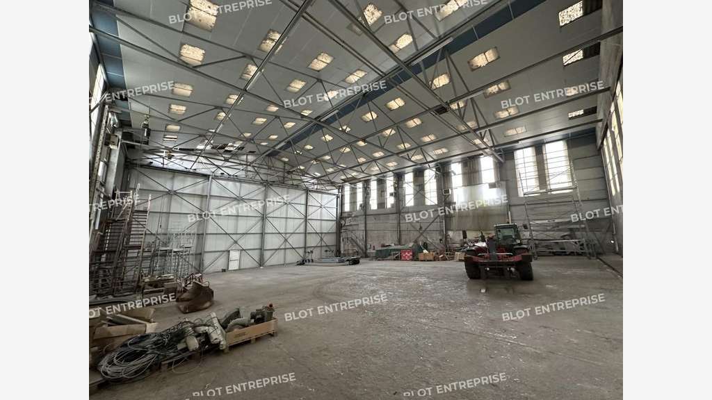 A vendre bâtiment d'activités 3150m² à Locmiquélic