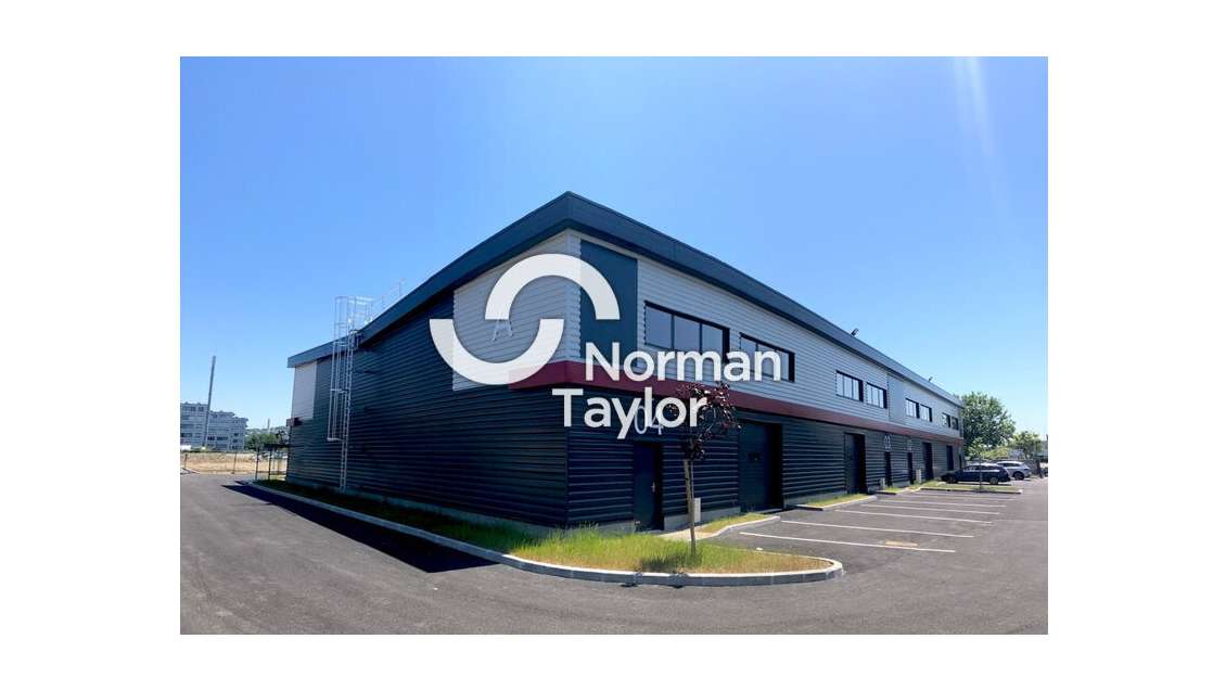 Local d'activité à partir 103m² à vendre à Lunel 