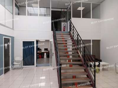 Vente locaux d'activités 1839m² à Nantes Chantenay