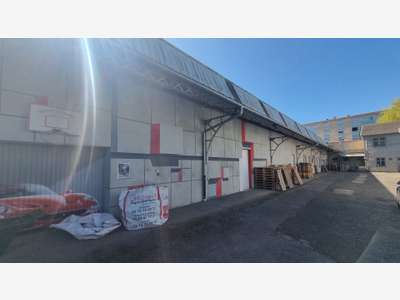 Vente local d'activité de 400m² à Oyonnax 