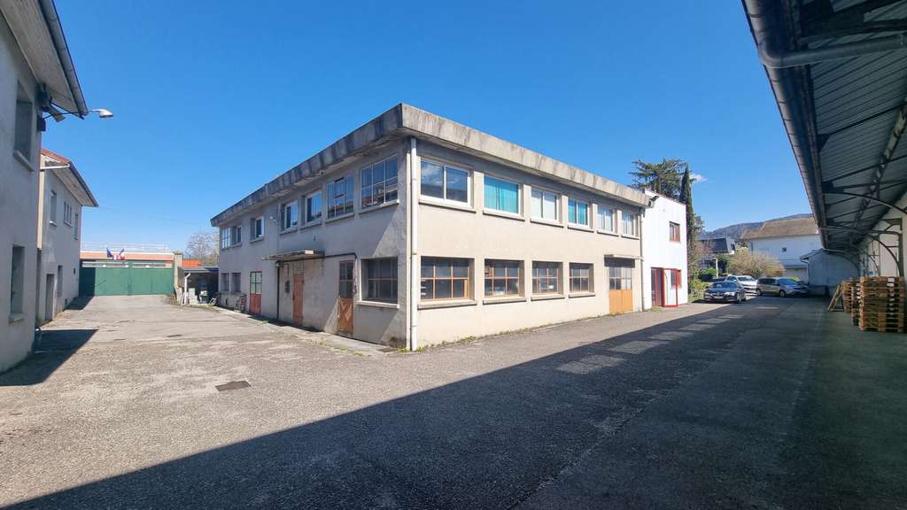 Vente local d'activité de 800m² à Oyonnax centre