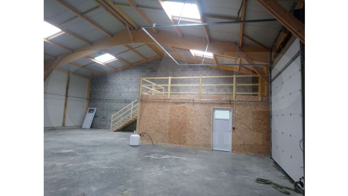 A vendre cellule d'activité 248m² Plélan-le-Grand