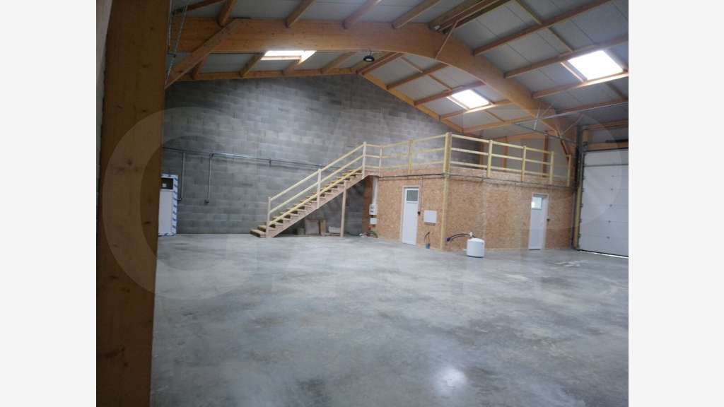 A vendre cellule d'activité 248m² Plélan-le-Grand