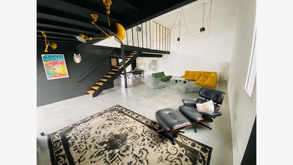 AV loft professionnel atypique à 20 mn de Rennes