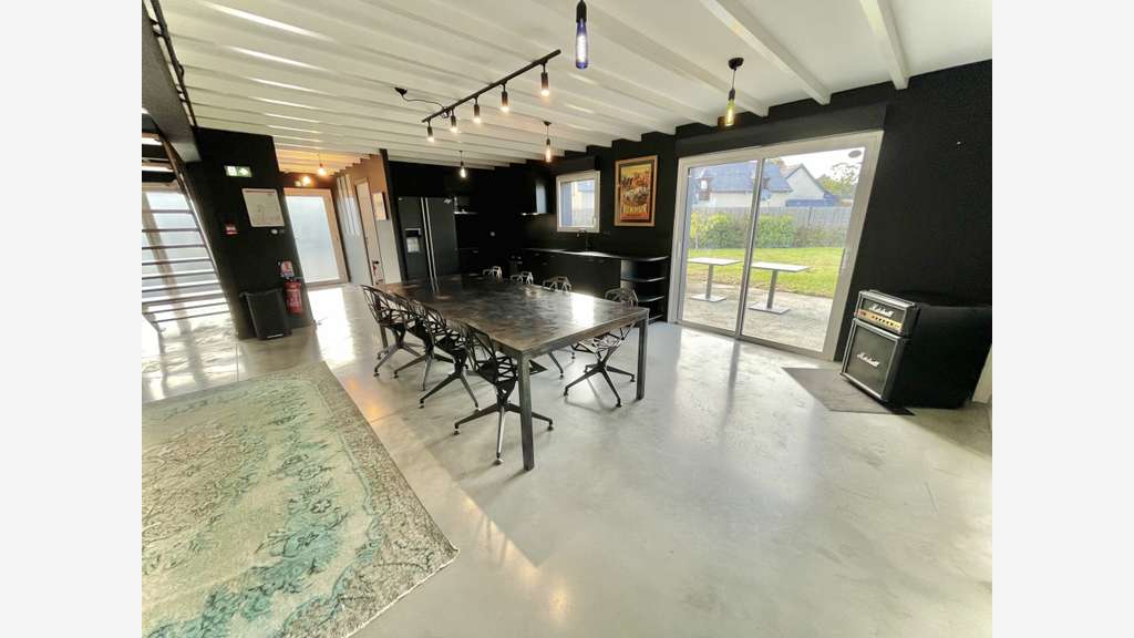 AV loft professionnel atypique à 20 mn de Rennes