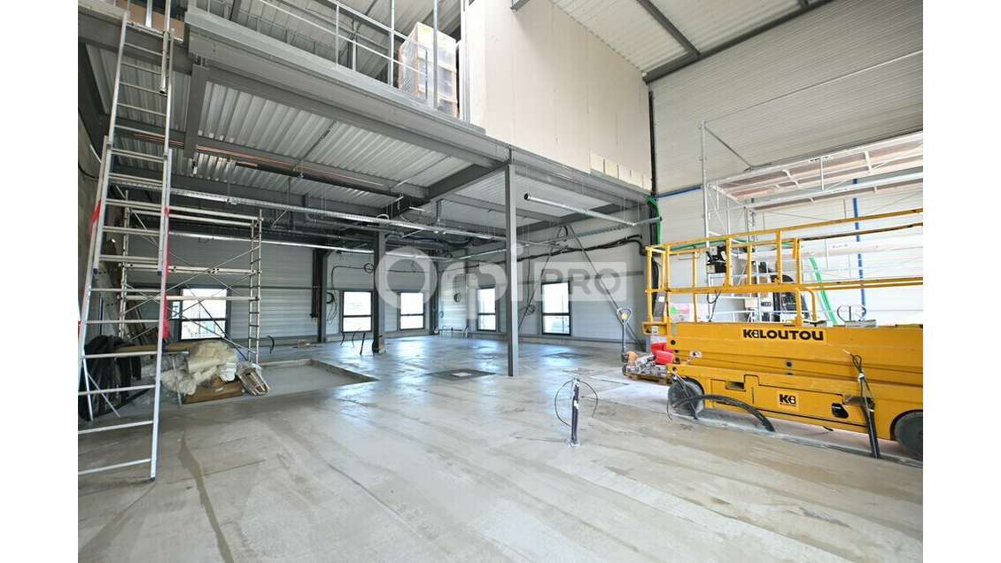 Local d'activité à vendre à Rillieux-la-Pape