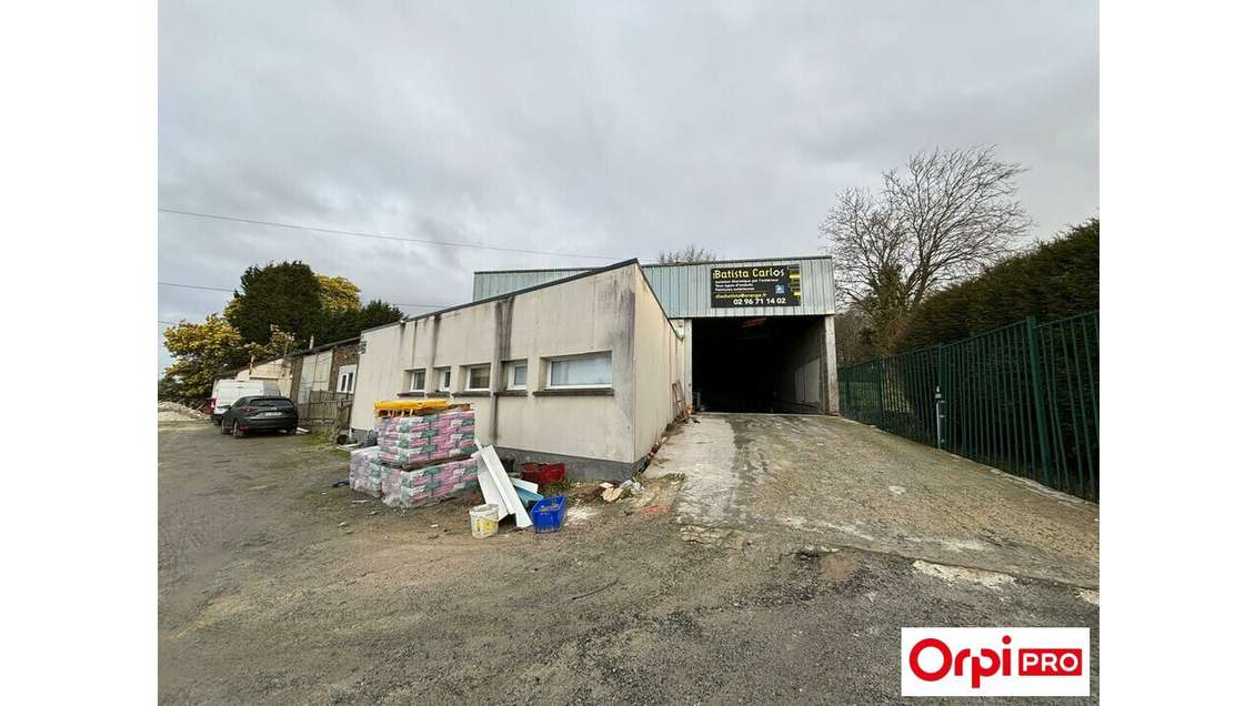 Vente entrepôt 900m² entre St-Brieuc et Ploufragan