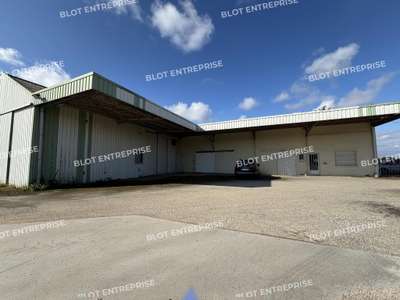 Vente locaux 1 673m² à Saint-Julien-de-Concelles