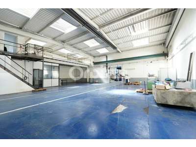 Vente Locaux d'activités - Entrepôts à Saint-Priest