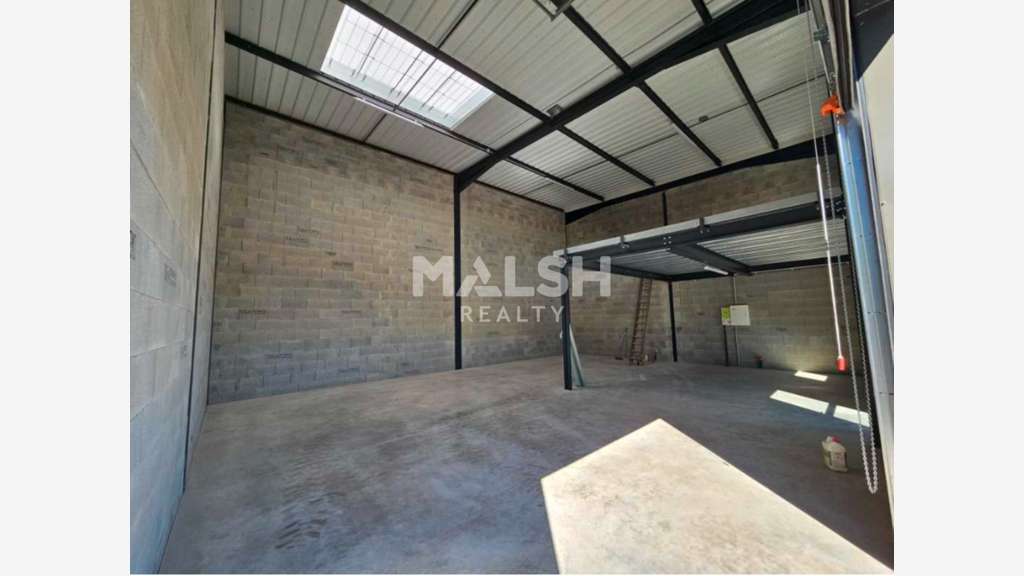 Vente local d'activité 3132m² en VEFA à Riorges