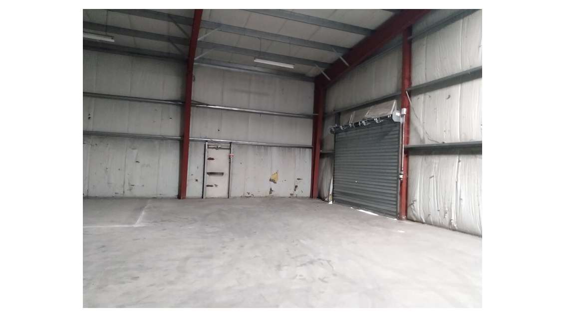 Locaux d'activités 1330m² à vendre à Voiron