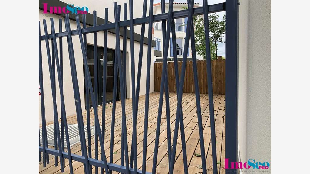 AV local commercial 106m² proche plages Andernos