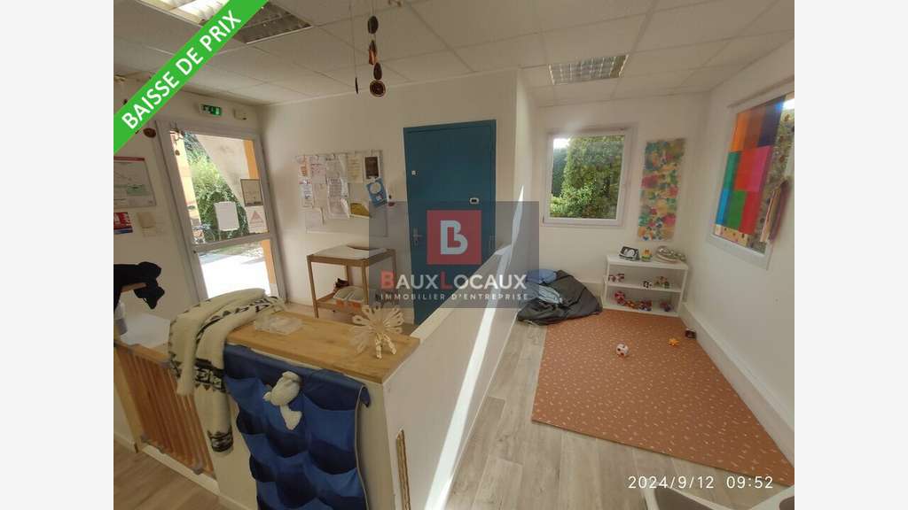 AV local commercial 164 m² Avignon empl privil.