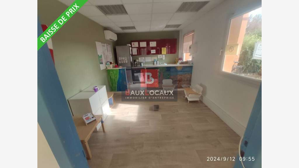 AV local commercial 164 m² Avignon empl privil.