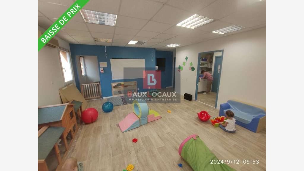 AV local commercial 164 m² Avignon empl privil.