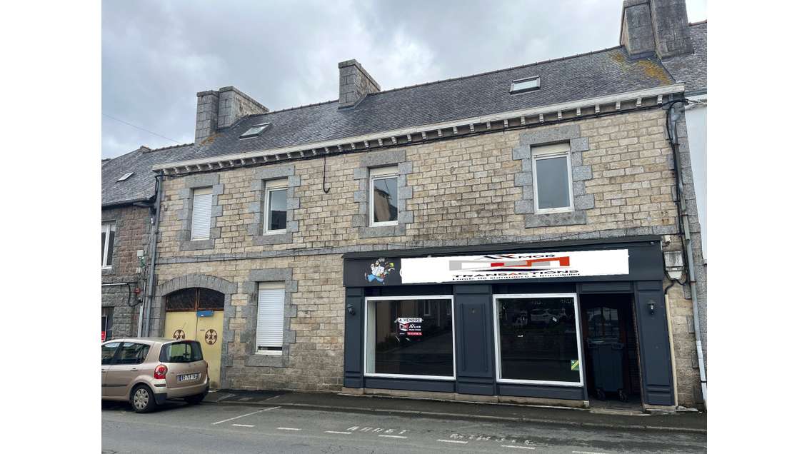 A vendre local commercial 170m² centre de Bégard