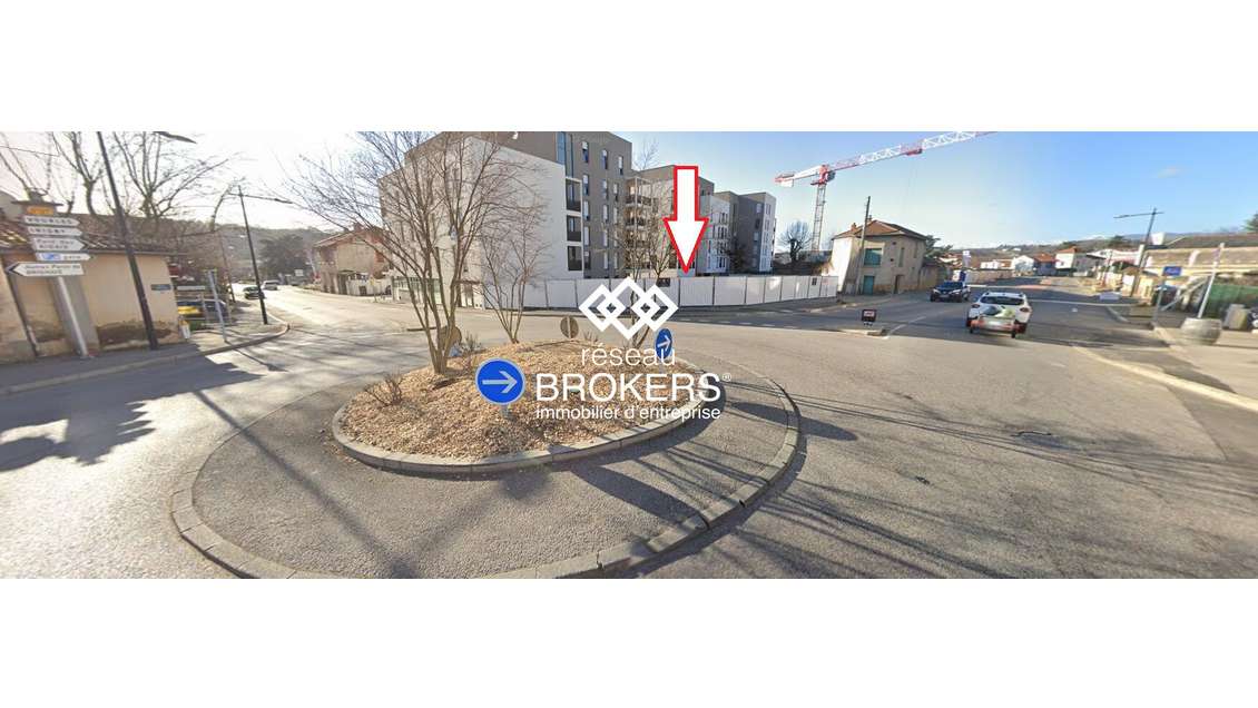 Beau local 158m² en angle sur rond point Brignais