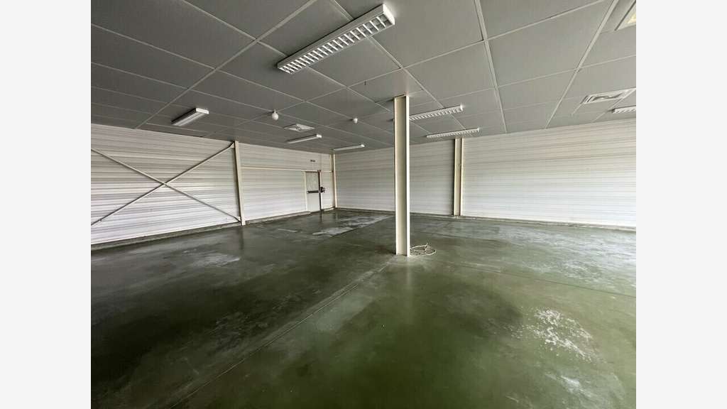 Local commercial 280m² à Chasseneuil-sur-Bonnieure