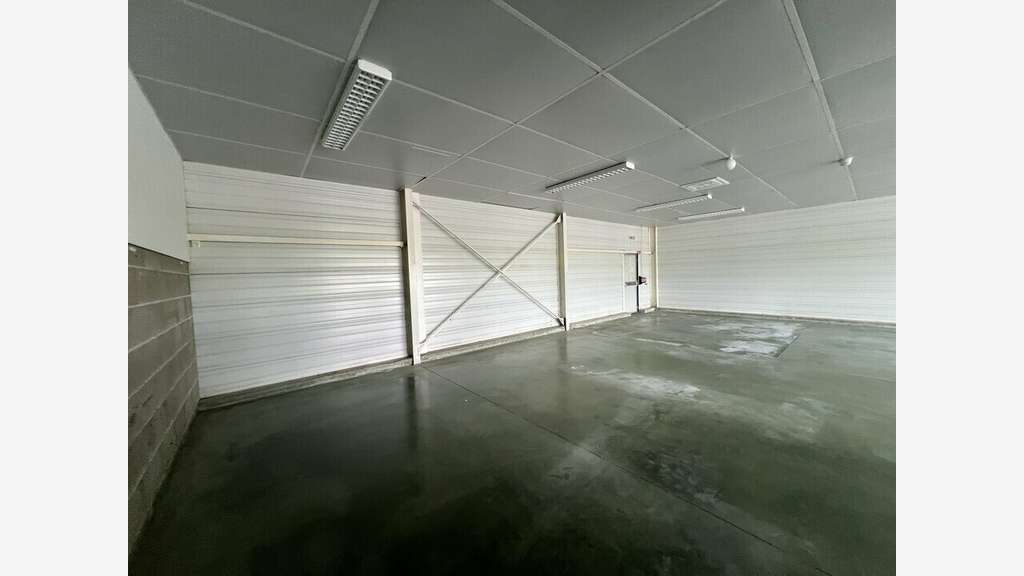 Local commercial 280m² à Chasseneuil-sur-Bonnieure